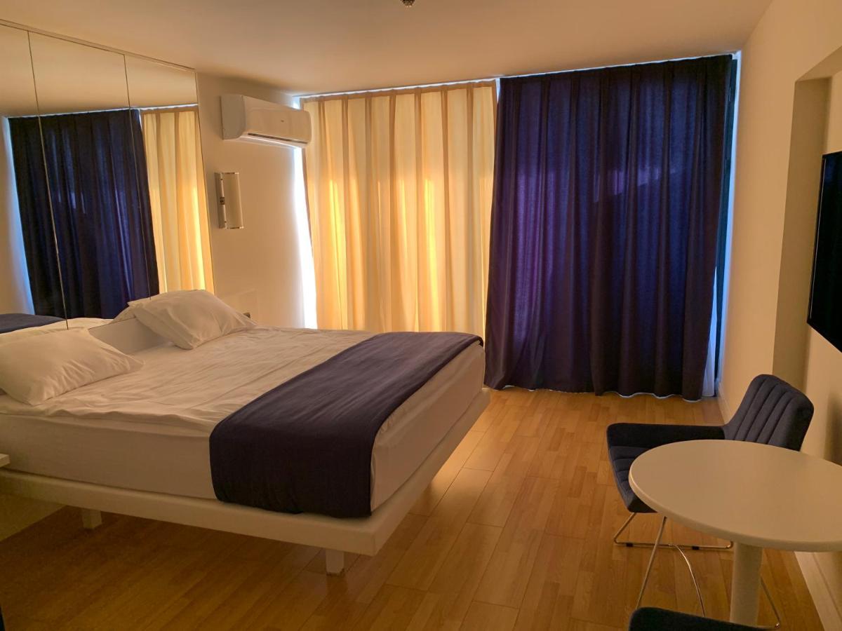 Smart Aparthotel Orbi City Batumi Exterior photo