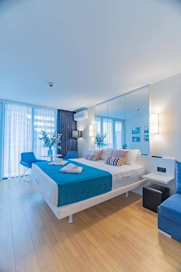 Smart Aparthotel Orbi City Batumi Exterior photo