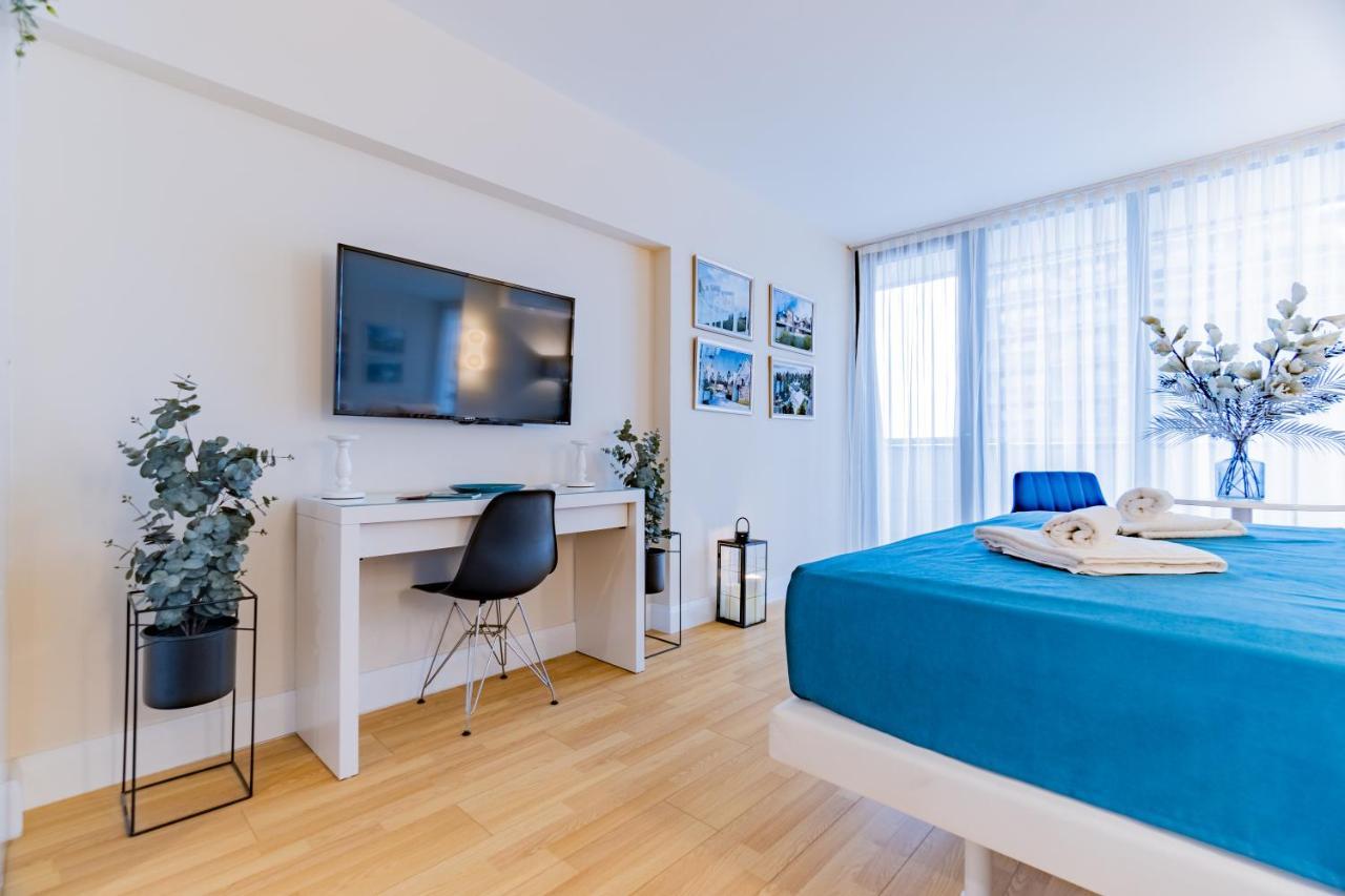 Smart Aparthotel Orbi City Batumi Exterior photo