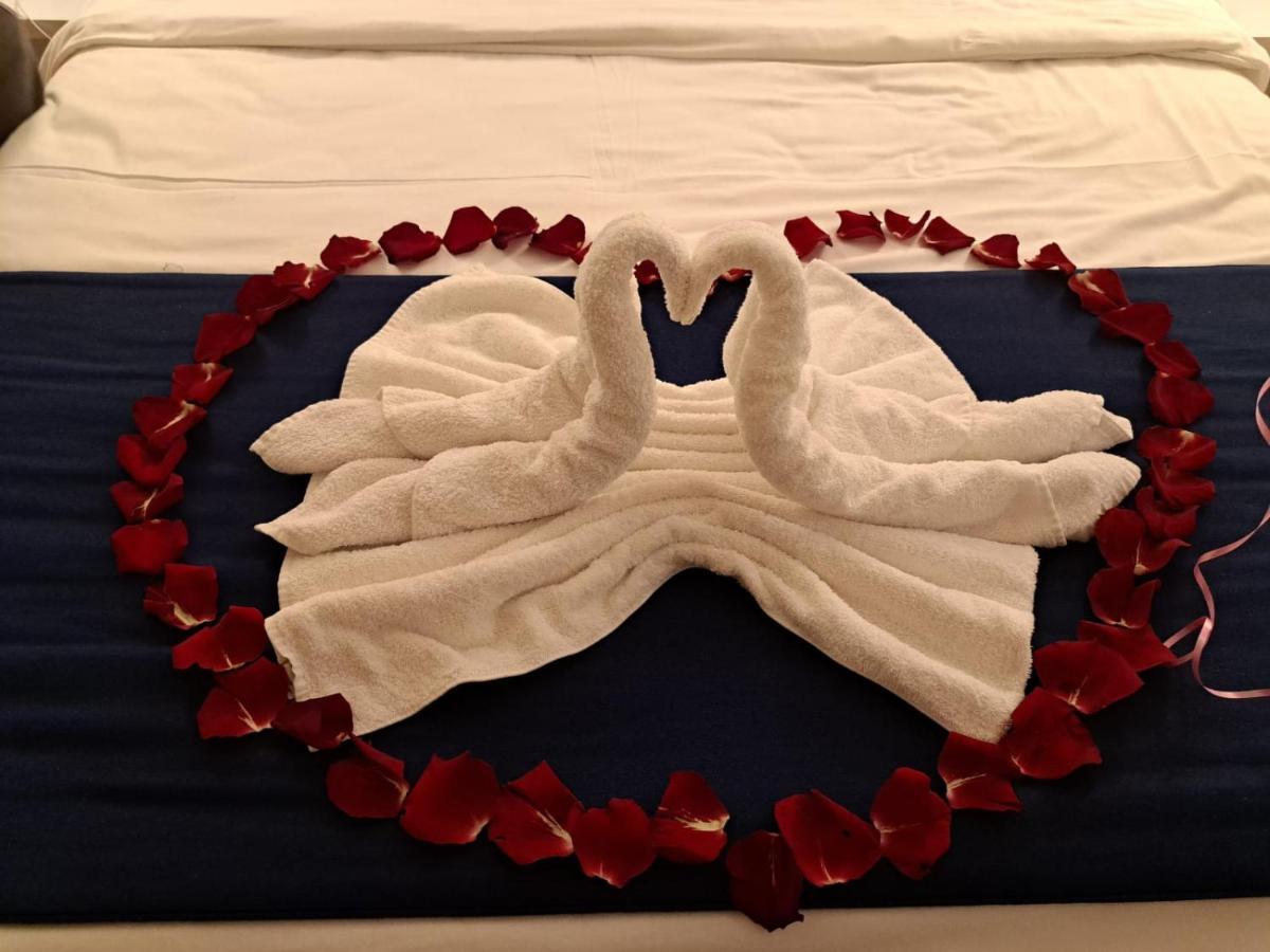 Smart Aparthotel Orbi City Batumi Room photo