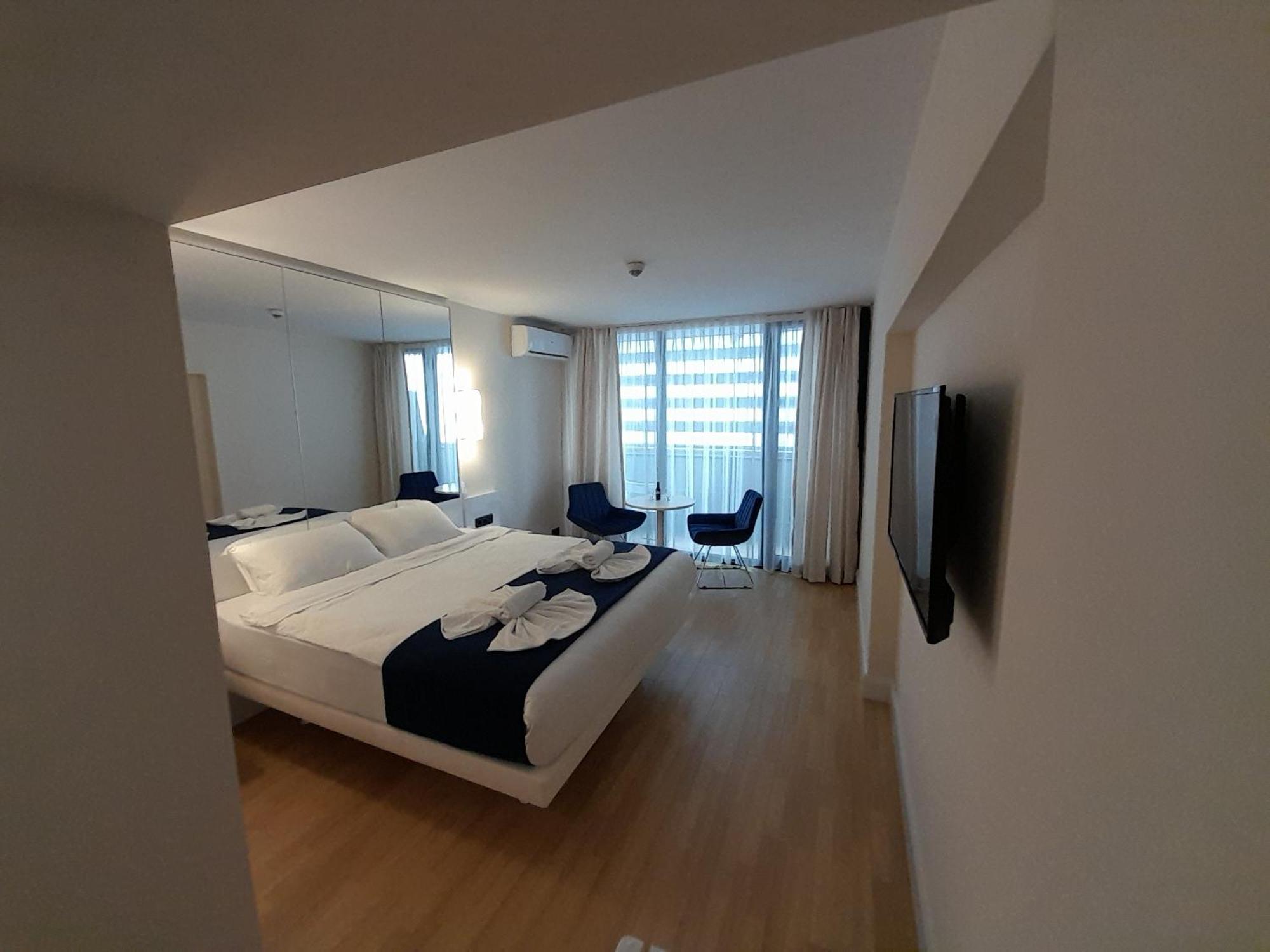 Smart Aparthotel Orbi City Batumi Room photo